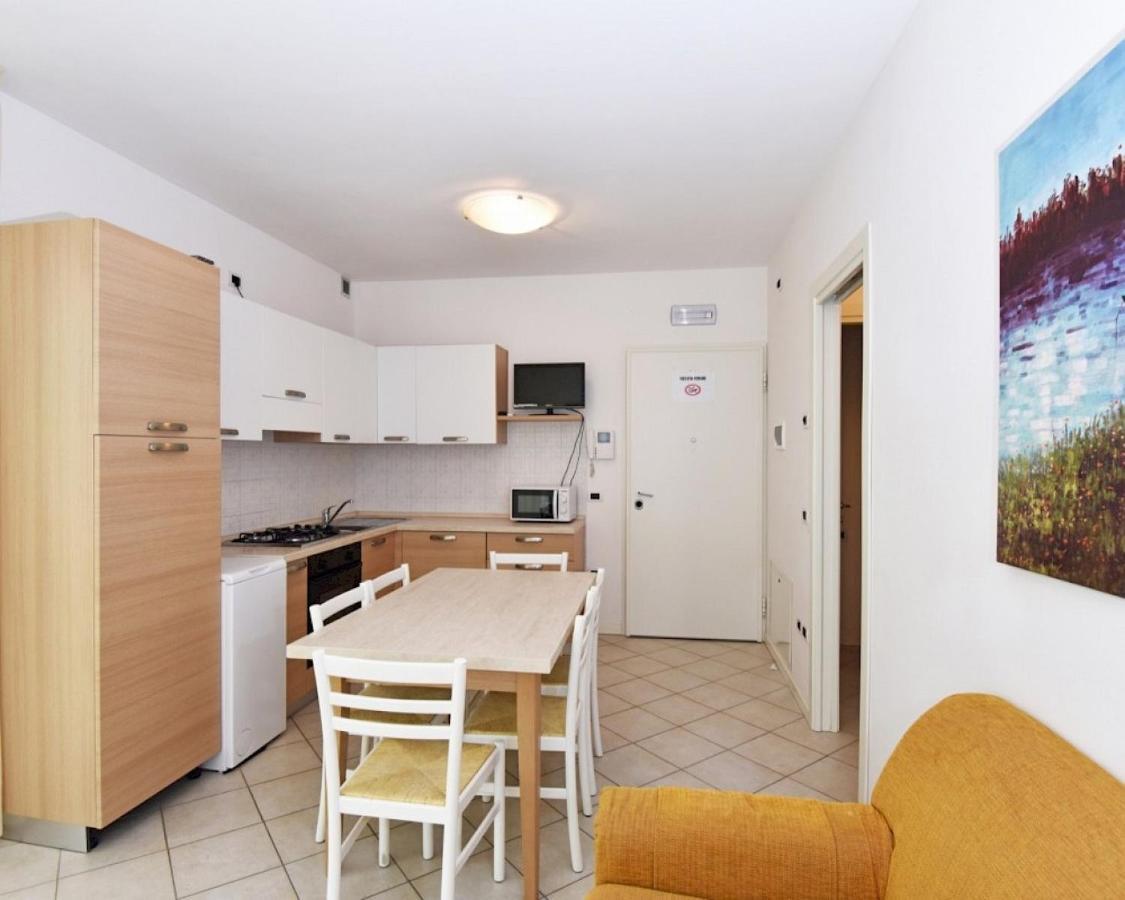 Residence Gianka - Agenzia Cocal Каорле Екстериор снимка