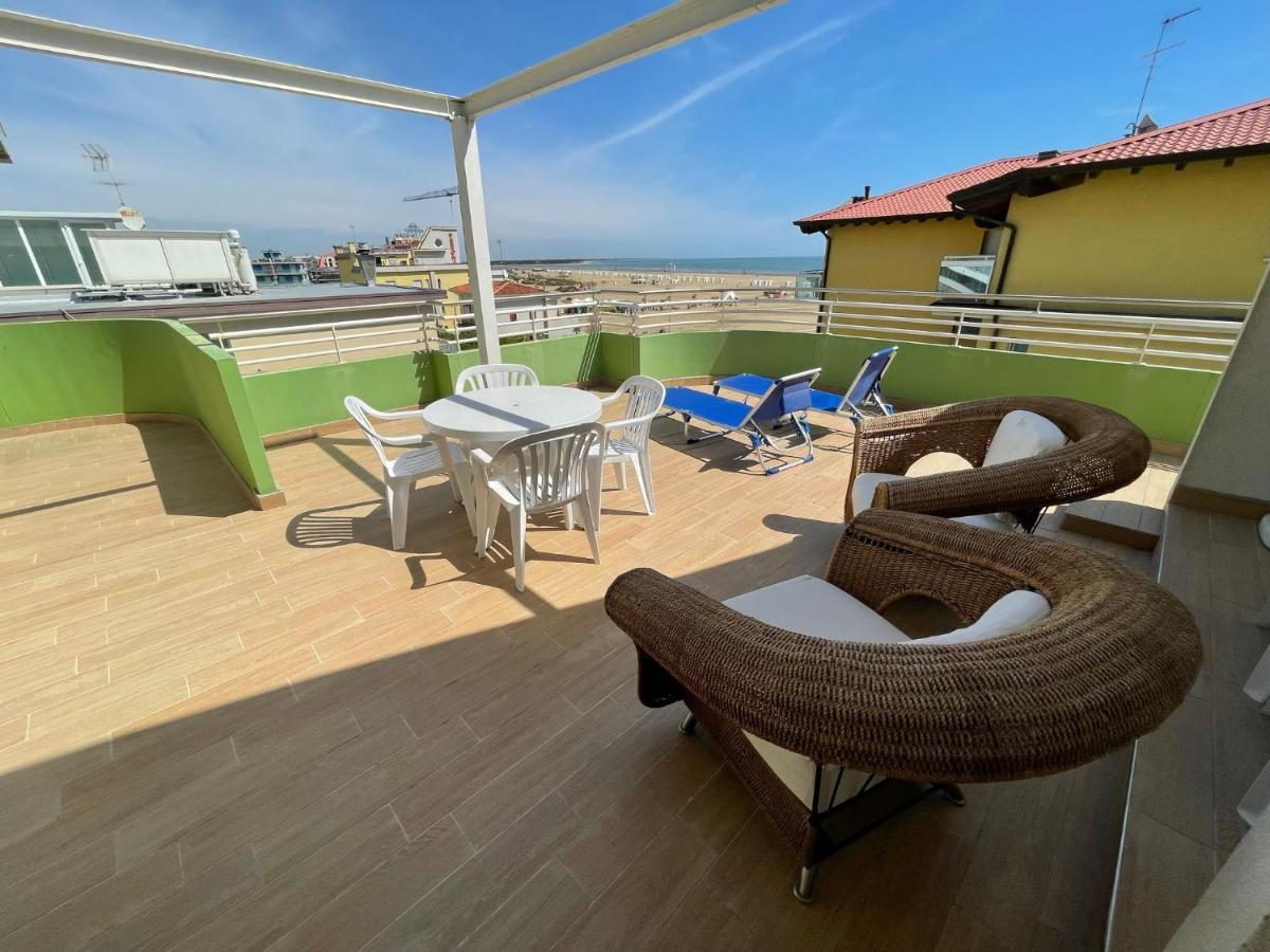 Residence Gianka - Agenzia Cocal Каорле Екстериор снимка