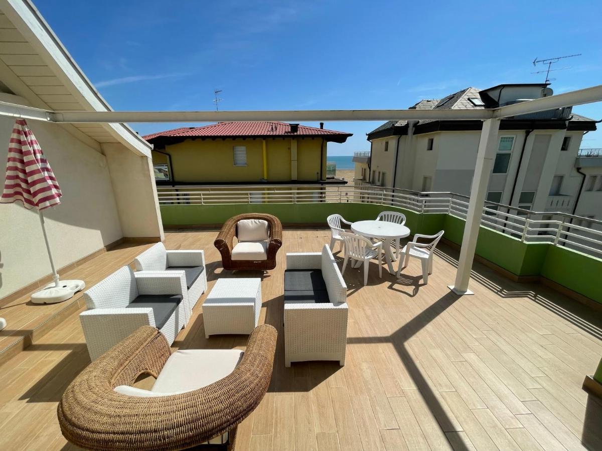 Residence Gianka - Agenzia Cocal Каорле Екстериор снимка