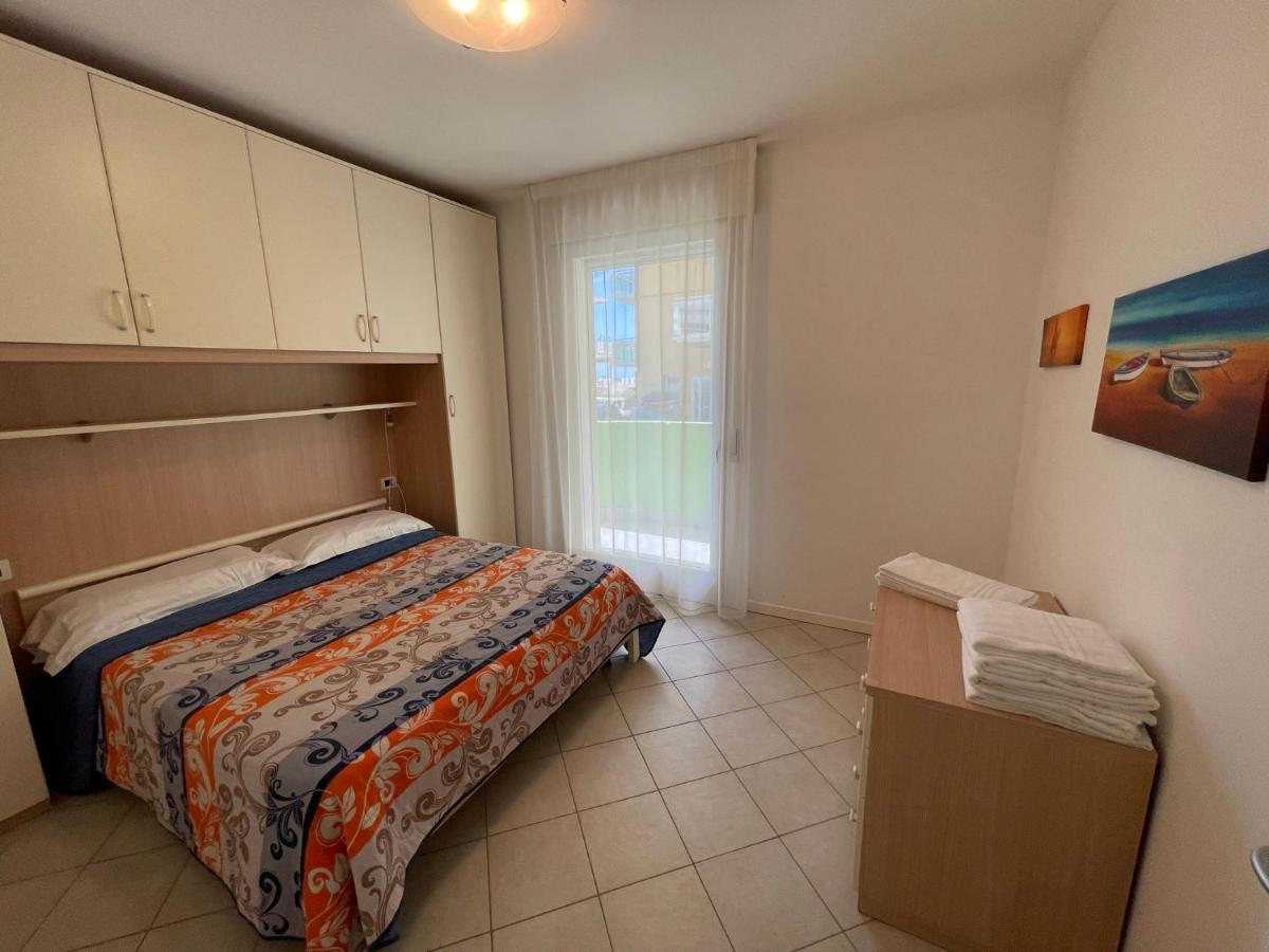 Residence Gianka - Agenzia Cocal Каорле Екстериор снимка