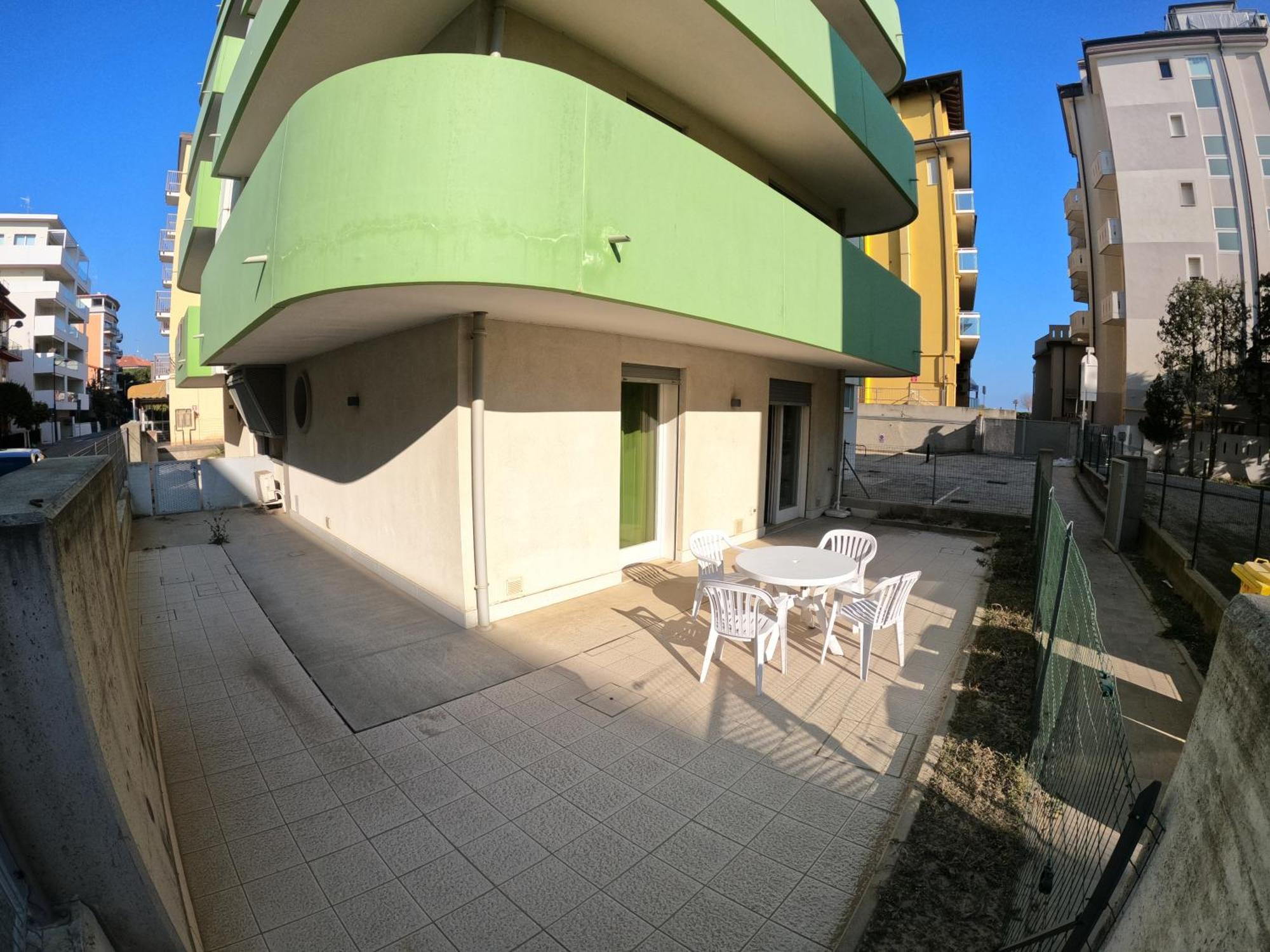 Residence Gianka - Agenzia Cocal Каорле Екстериор снимка